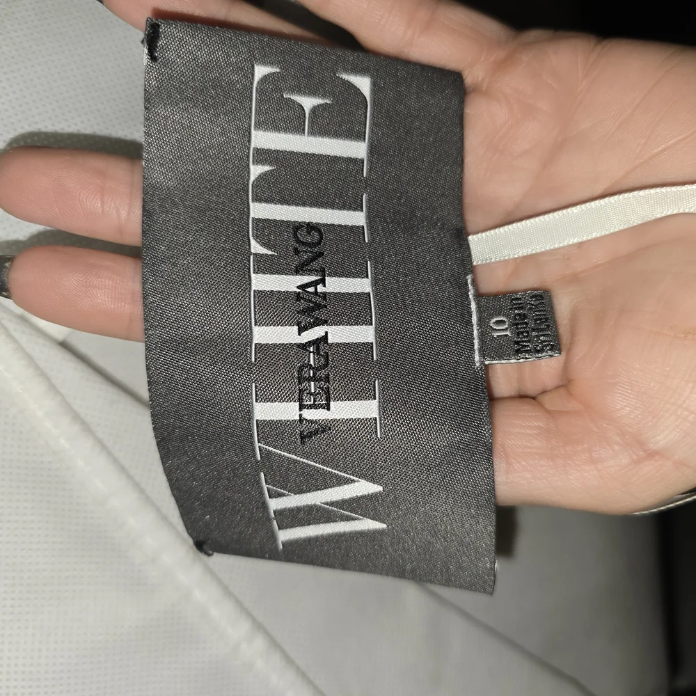 White by Vera Wang Cream Wedding Dress - Picture 2 of 5